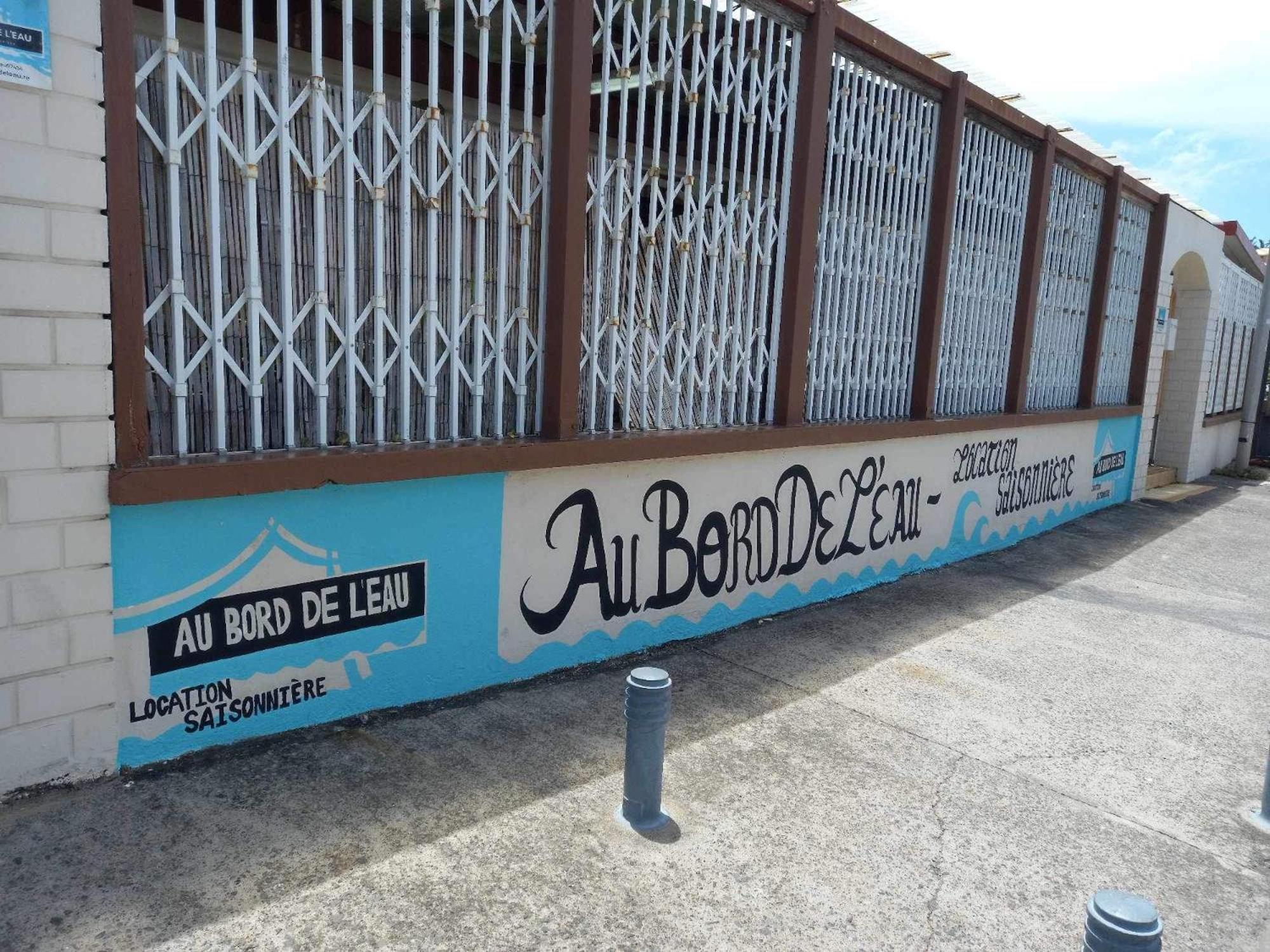 Aparthotel Au Bord De L'Eau Saint-Gilles-les-Bains Exterior foto